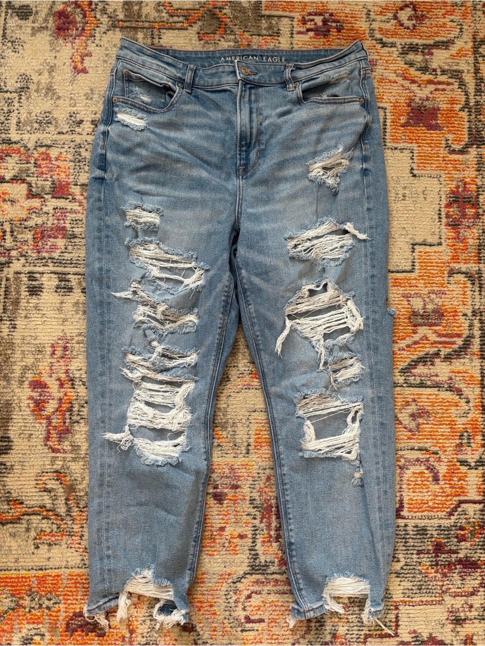 American Eagle Outfitters High Rise Mom Jeans, Ripped with Stretch (short L)